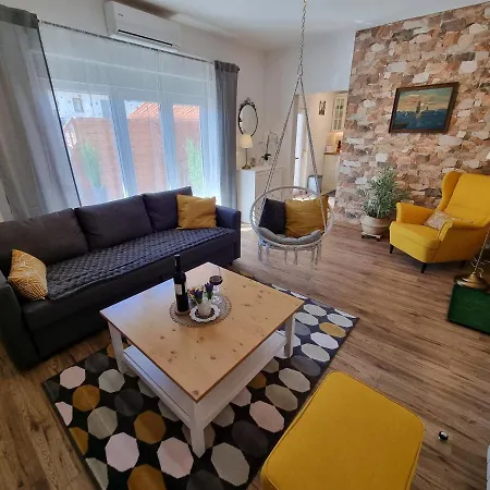 Anamarija 1 With Terrace And Grill Апартаменты Цриквеница