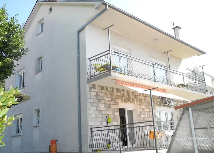Apartamento Anamarija 1 With Terrace And Grill