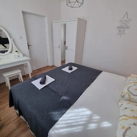 Anamarija 1 With Terrace And Grill Apartamento